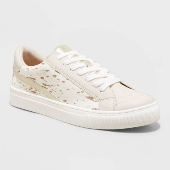 Universal Thread Shoes - Women's Brittin Sneakers - Universal Thread